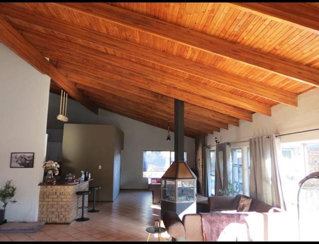4 BEDROOM HOUSE FOR SALE IN SUNWARD PARK